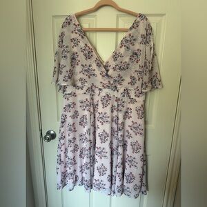 NWT Torrid Floral Flutter Sleeve Dress. Size 18